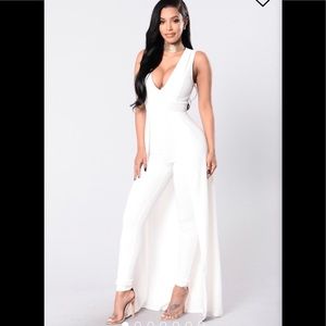 “New” Middle of things jumpsuit Ivory (Large)